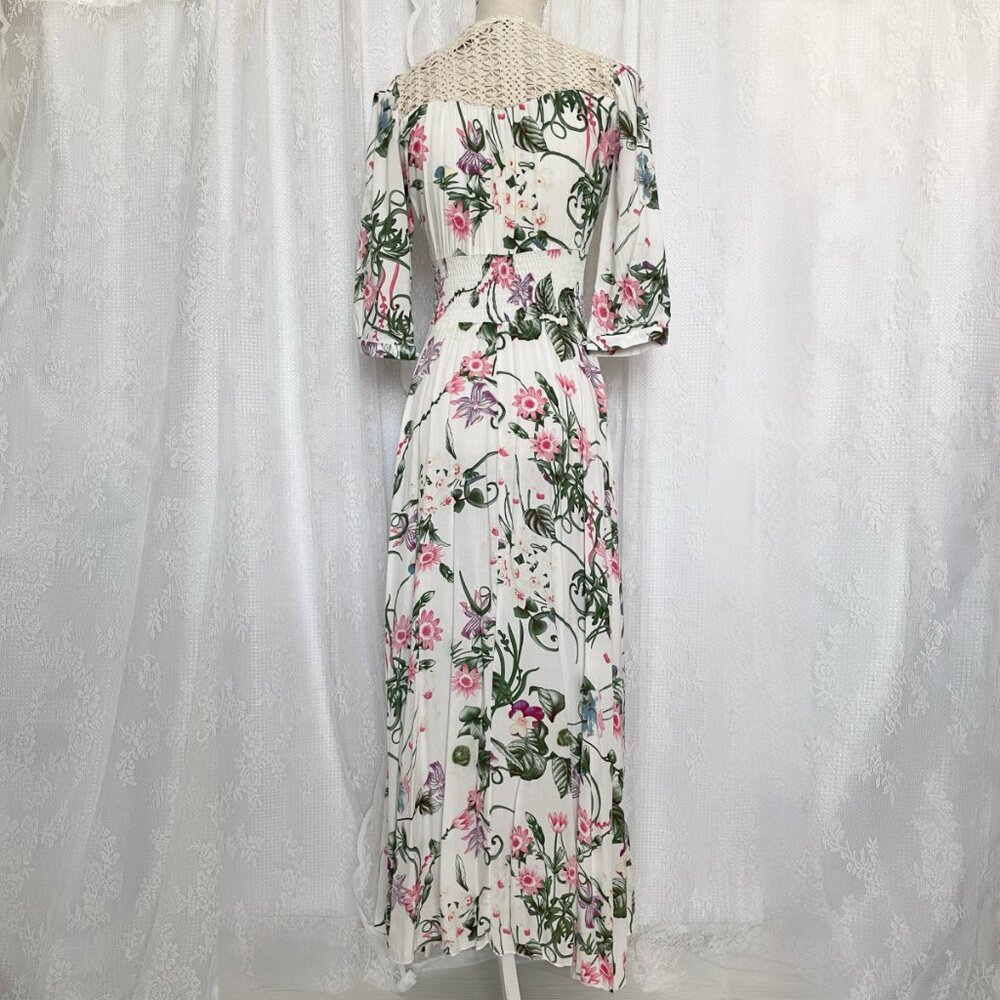Showpo Women's Lone Traveller Maxi Dress 6/XS White Floral Crochet Button Slit - Picture 4 of 8